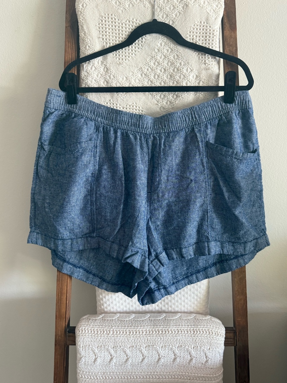 Old Navy Blue Chambray Wash Linen Blend Pull On Shorts